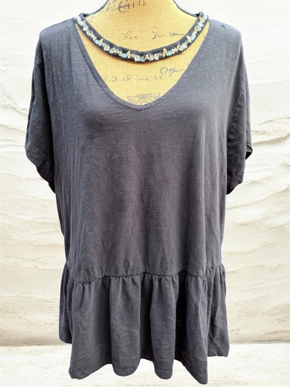 True Craft Charcoal Relaxed Peplum V-Neck Tunic